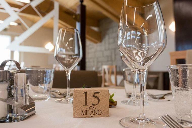 Hotel Milano Tione di Trento Exterior photo